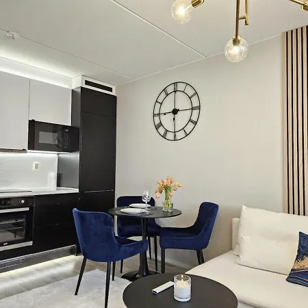Luxcityhome 300m Metro With Glass Balcony Huoneisto