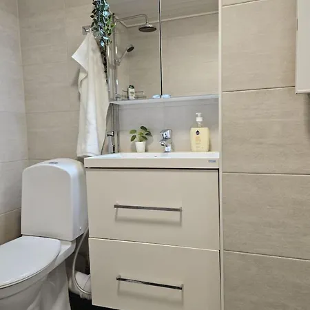 Huoneisto Luxcityhome 300m Metro With Glass Balcony *